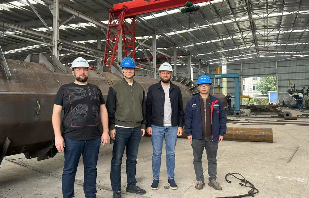 Kazakhstan Delegation Visits XY TOWER